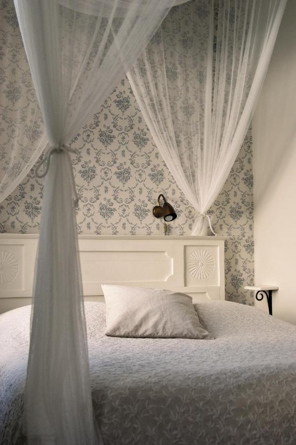 Okens Bed & Breakfast วาร์แบร์ก ภายนอก รูปภาพ