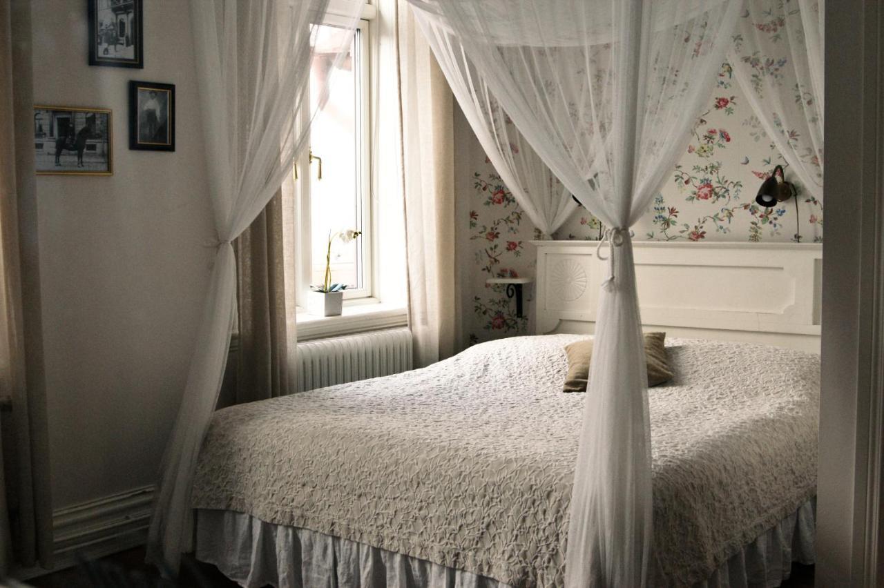 Okens Bed & Breakfast วาร์แบร์ก ภายนอก รูปภาพ