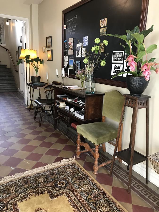 Okens Bed & Breakfast วาร์แบร์ก ภายนอก รูปภาพ